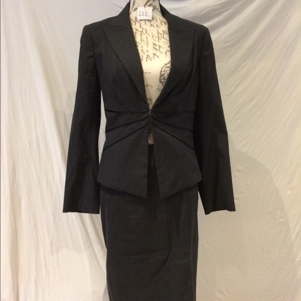 EUC - I N S I G H T NEW YORK charcoal/grey suit